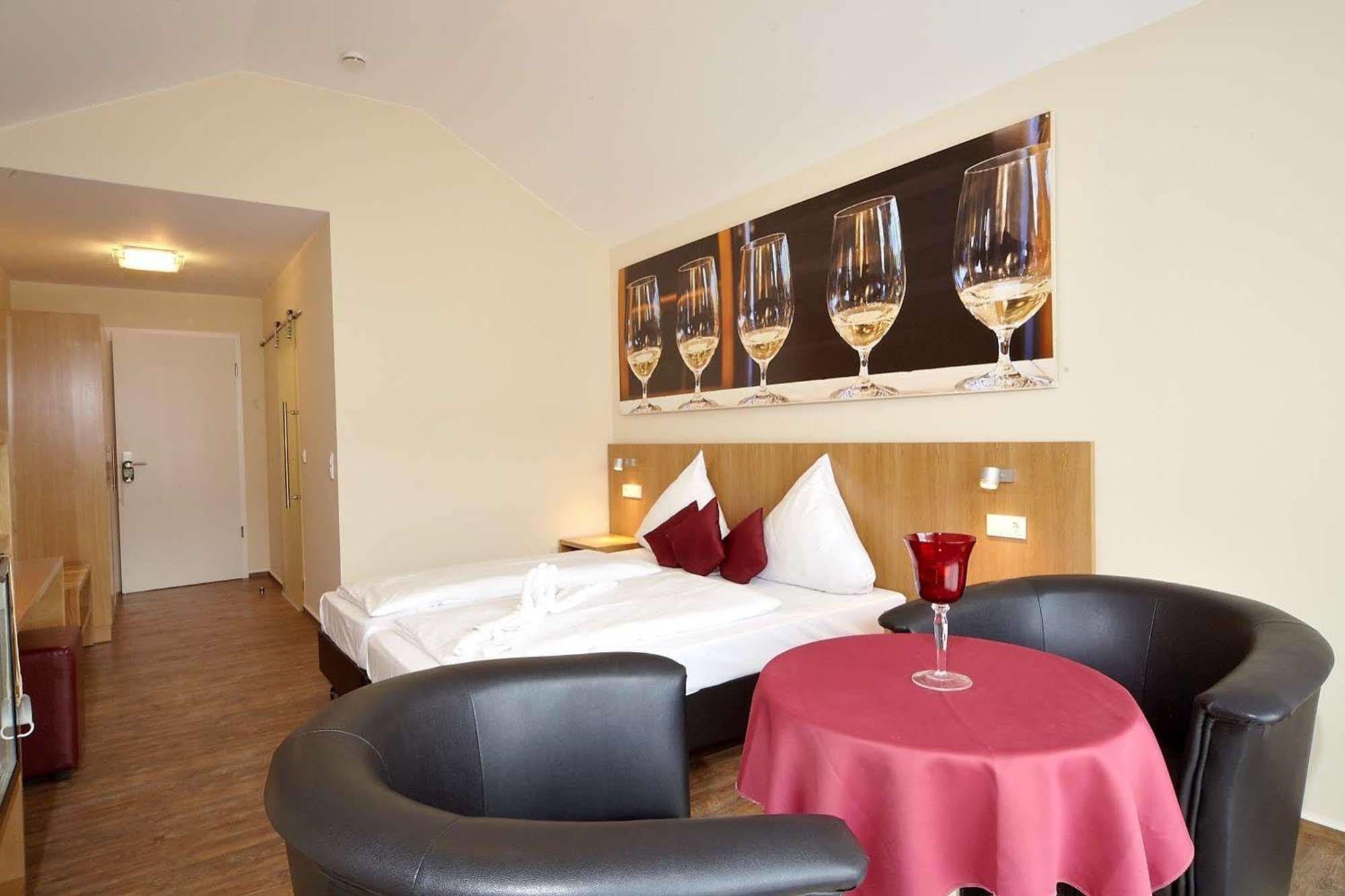 Christiana'S Wein & Art Hotel Bernkastel-Kues Zewnętrze zdjęcie